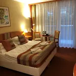 Hotel Spa Heviz 호텔 4*