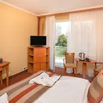 Hotel Spa Heviz 호텔