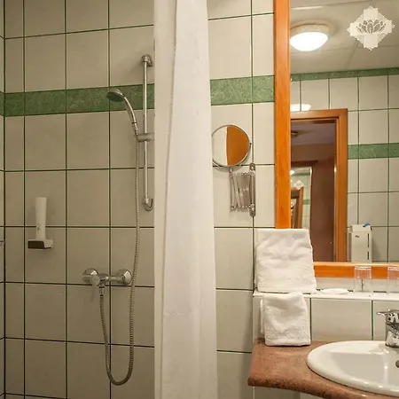Hotel Spa Heviz מלון Hévíz