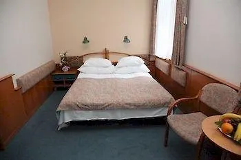 מלון Hotel Spa Heviz 4*